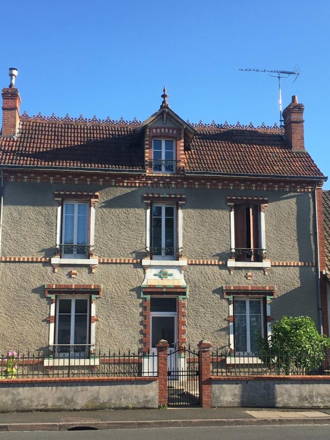 Hotel Maison D'En Face Romorantin-Lanthenay Exterior foto